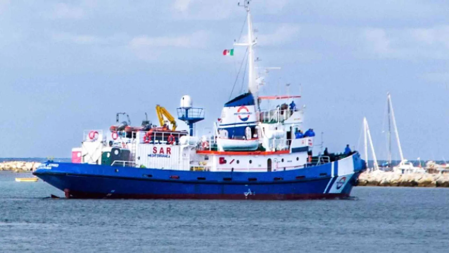 La “Mare Jonio” riprende il mare in direzione della Sar libica
