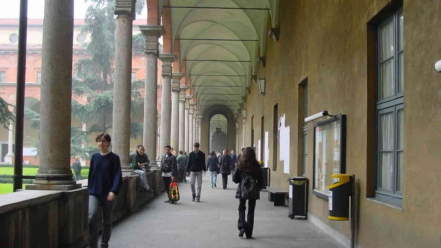 Il messaggio Cei per l'ateneo «con cuore di donna»
