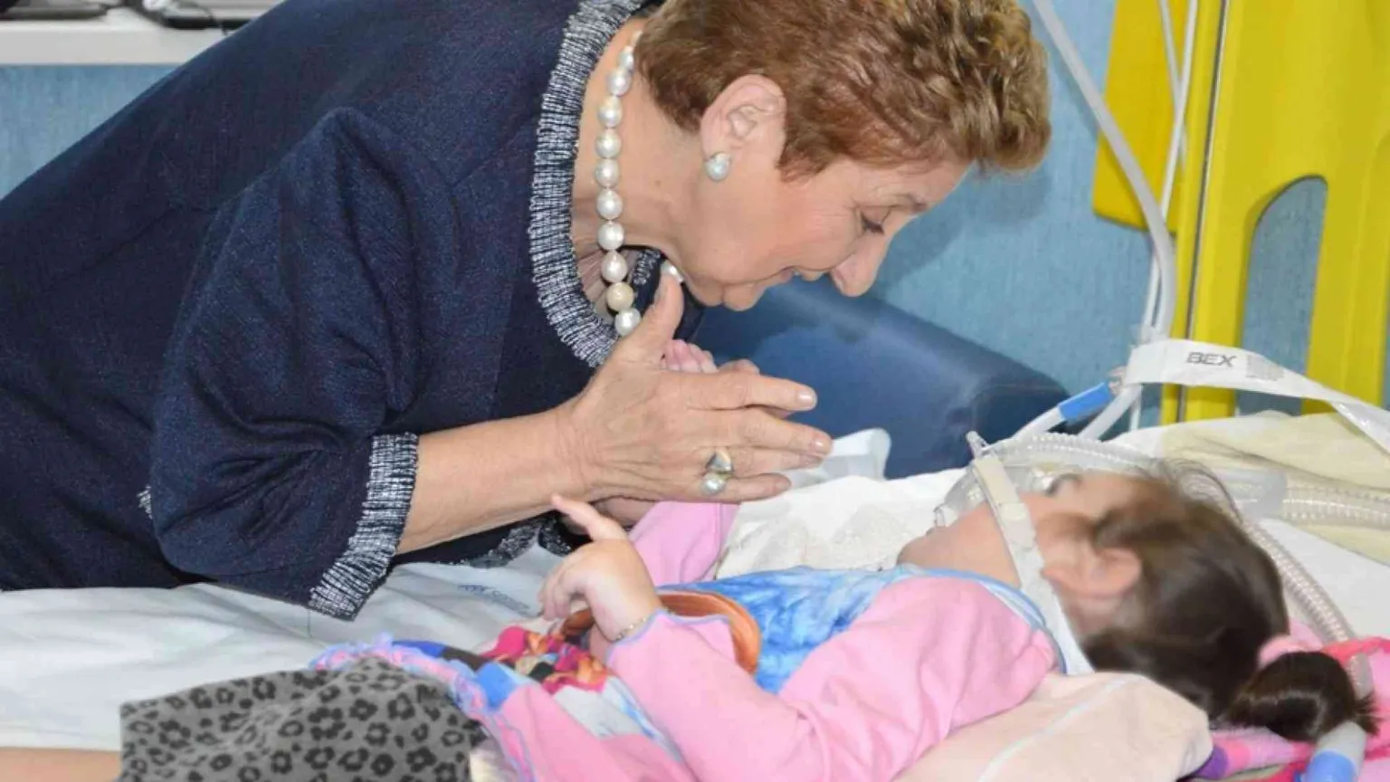Mariella Enoc: compagni di strada di chi soffre, accogliamo il dolore in silenzio