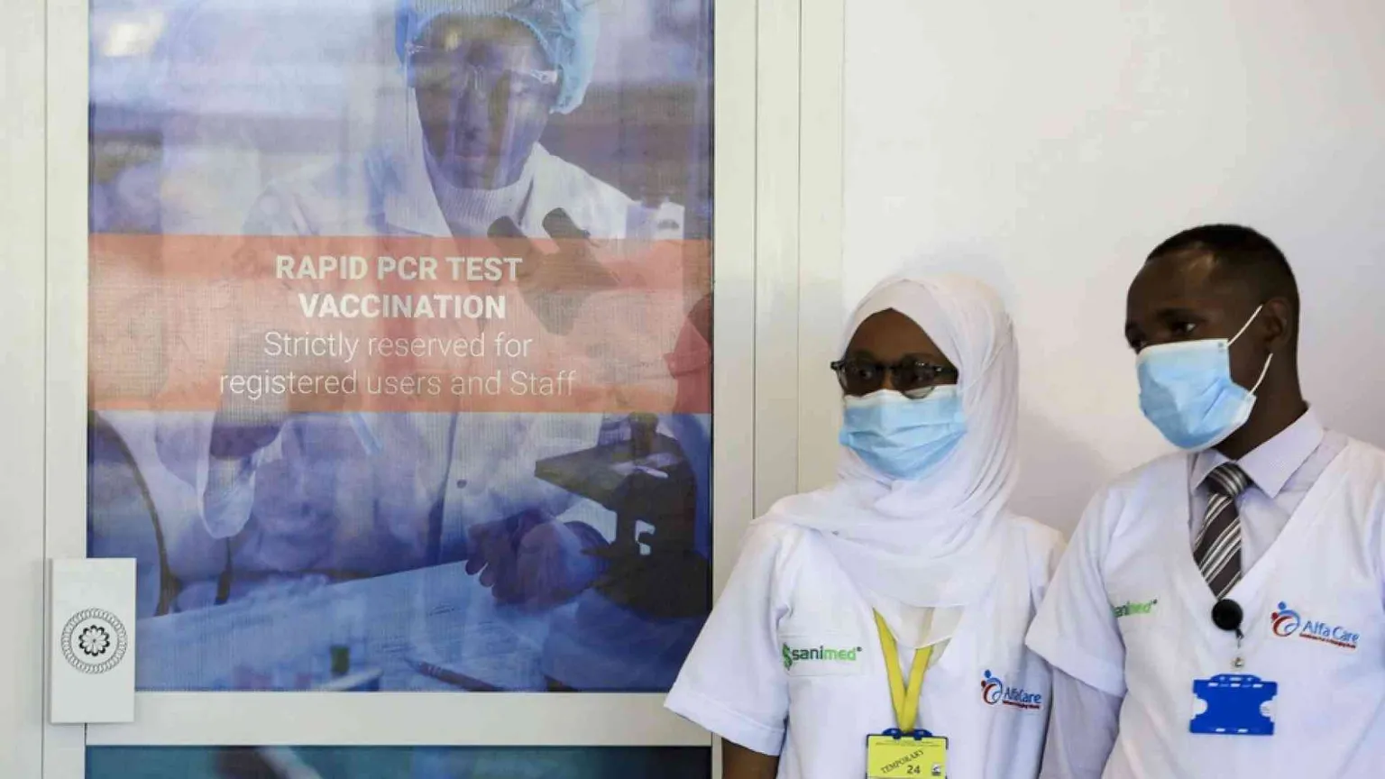 L’Ue tende solo un dito all’Africa: vaccini in sei Paesi, ma no ai brevetti