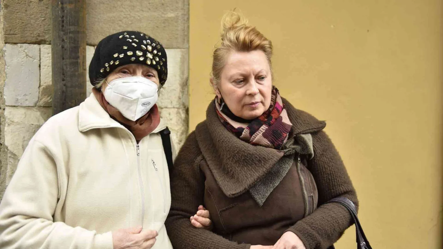La voce delle badanti: temiamo per i nostri figli