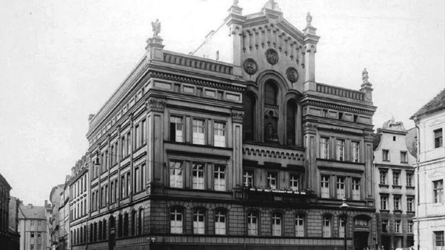 Le monache che dissero no ai soldati sovietici, triste simbolo di guerra