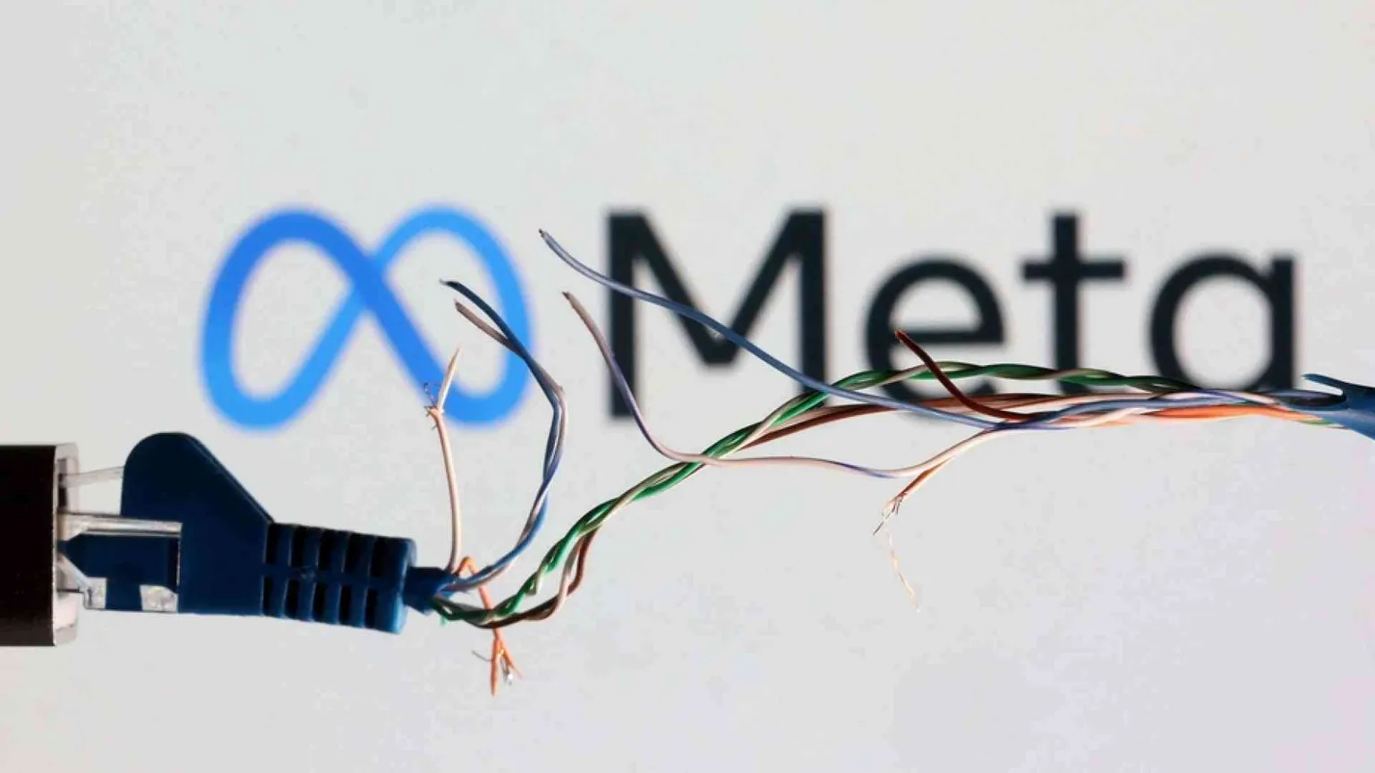 Meta sdogana il tiro al nemico. I social abbattono il tabù della neutralità