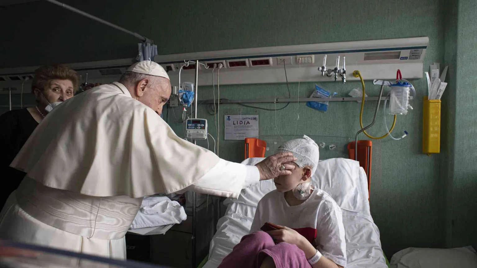 Il Papa al Bambino Gesù per incontrare i bimbi ucraini scappati dalla guerra