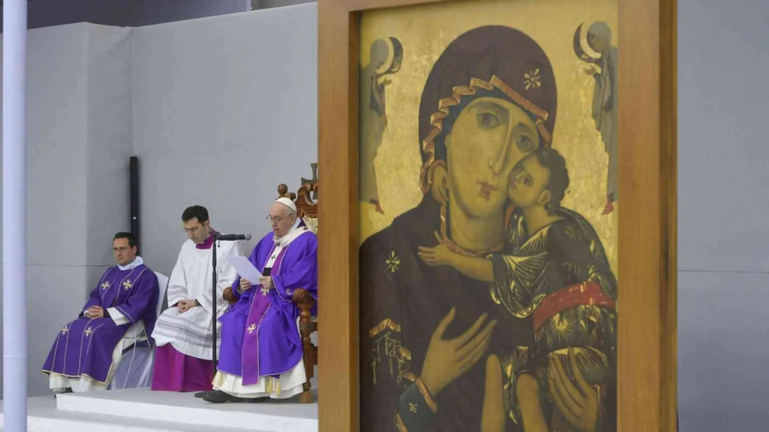 Il Papa a Malta lo ripete: la guerra in Ucraina è sacrilega