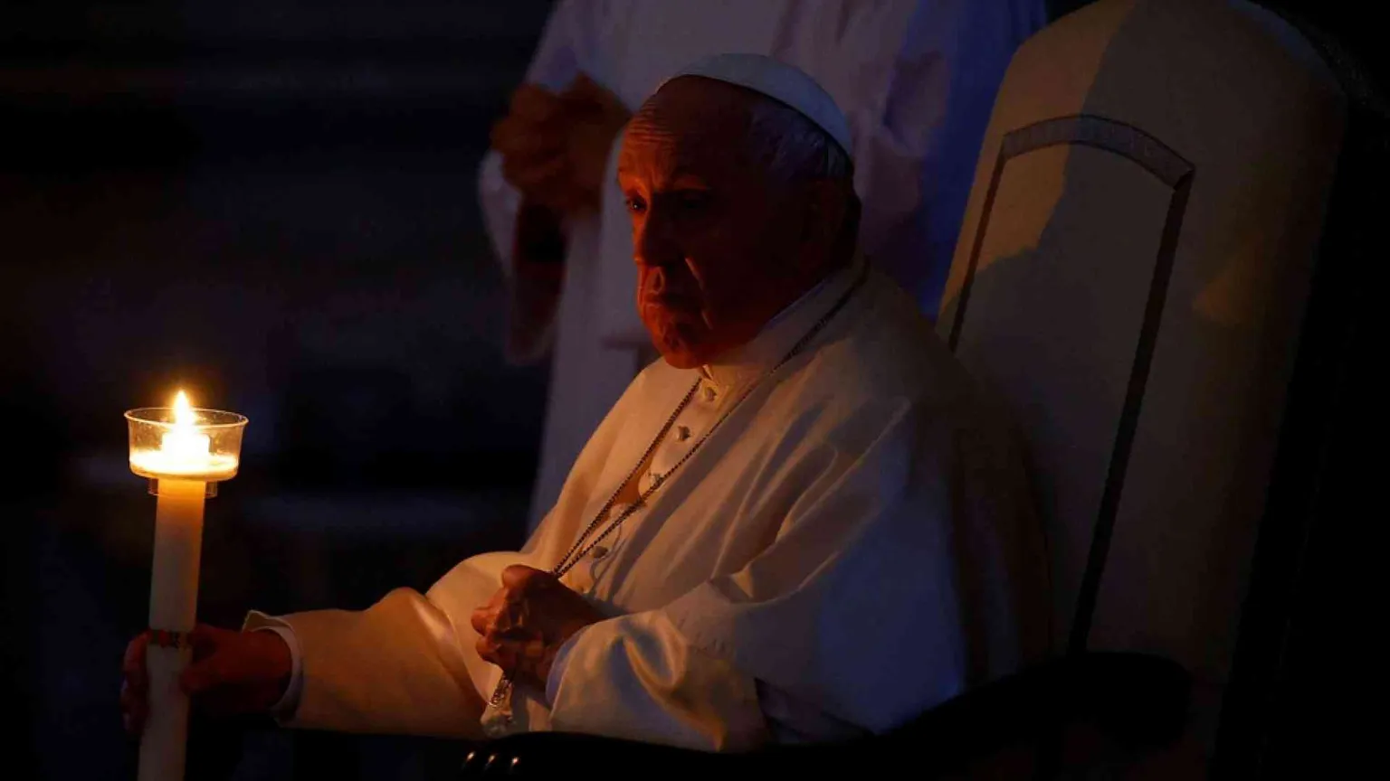 Papa Francesco: portiamo Gesù risorto nella vita di tutti coi gesti di pace