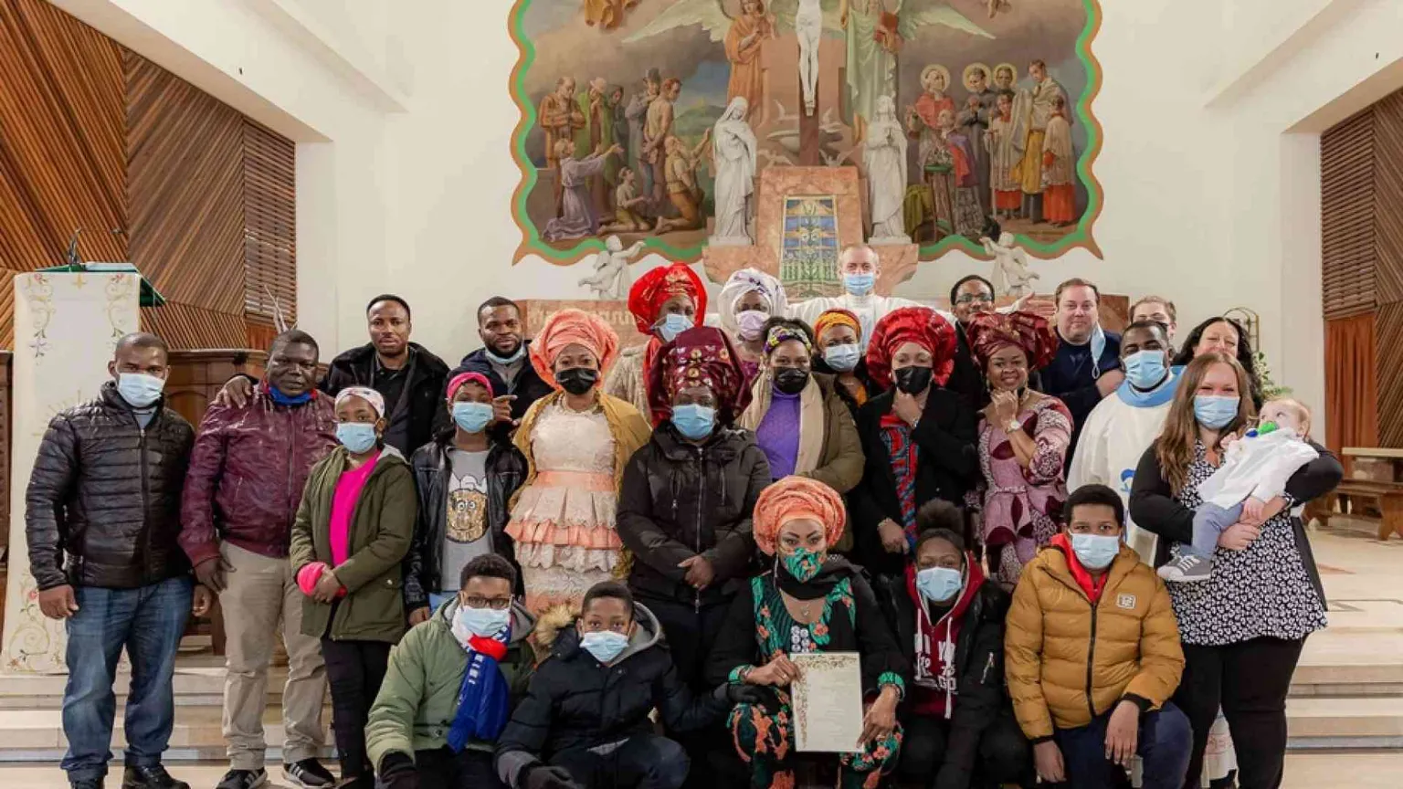 «Rinati» nella notte di Pasqua. Vita nuova per le comunità
