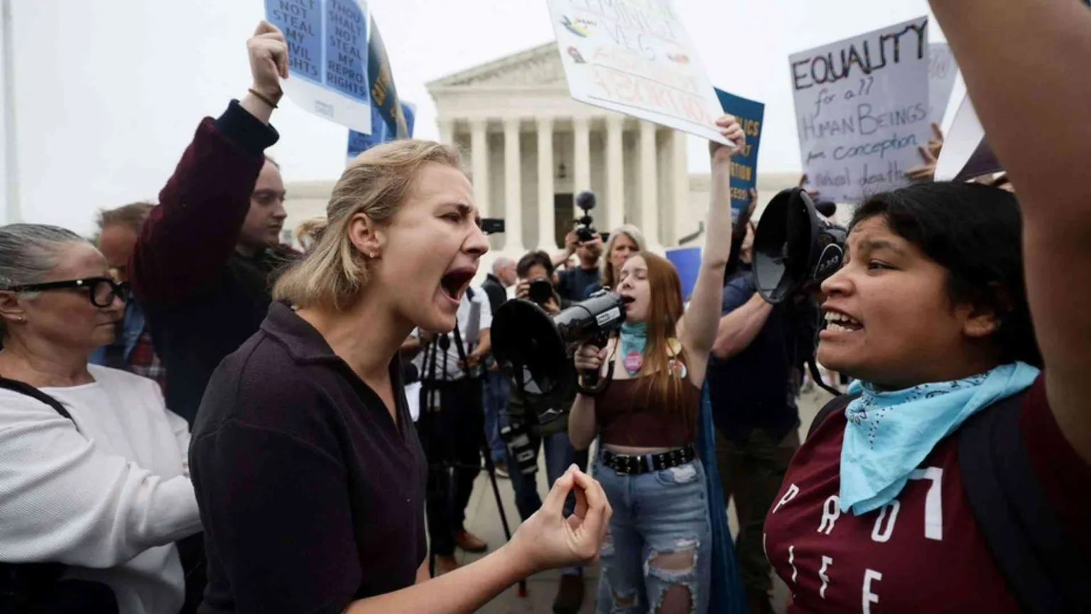 Aborto, la Corte Suprema può revocare il suo «sì». Poi parola agli Stati