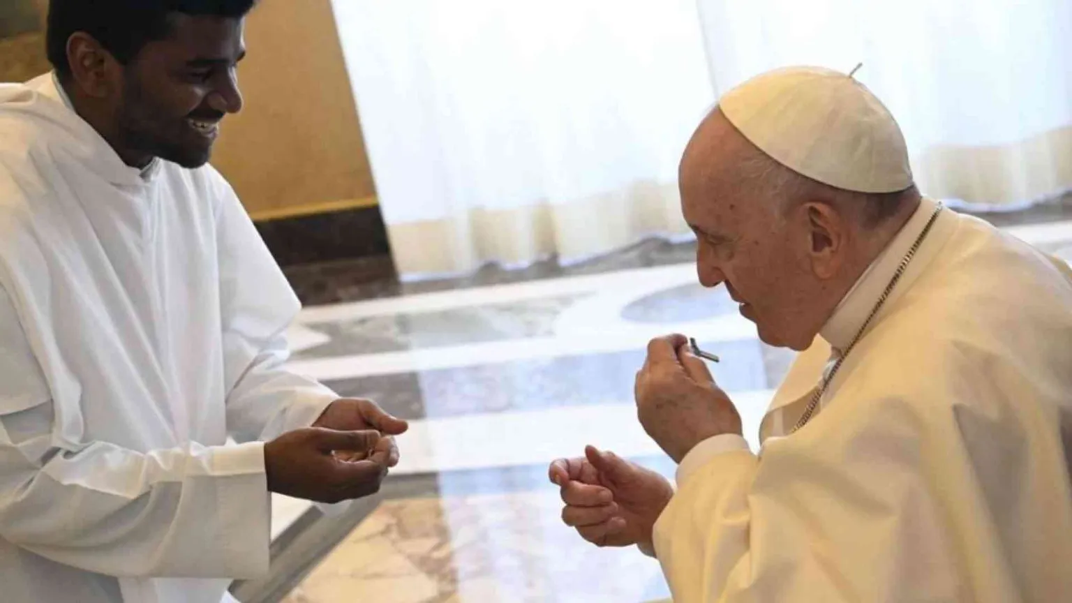 Il Papa: ci sono più schiavi oggi che nel passato