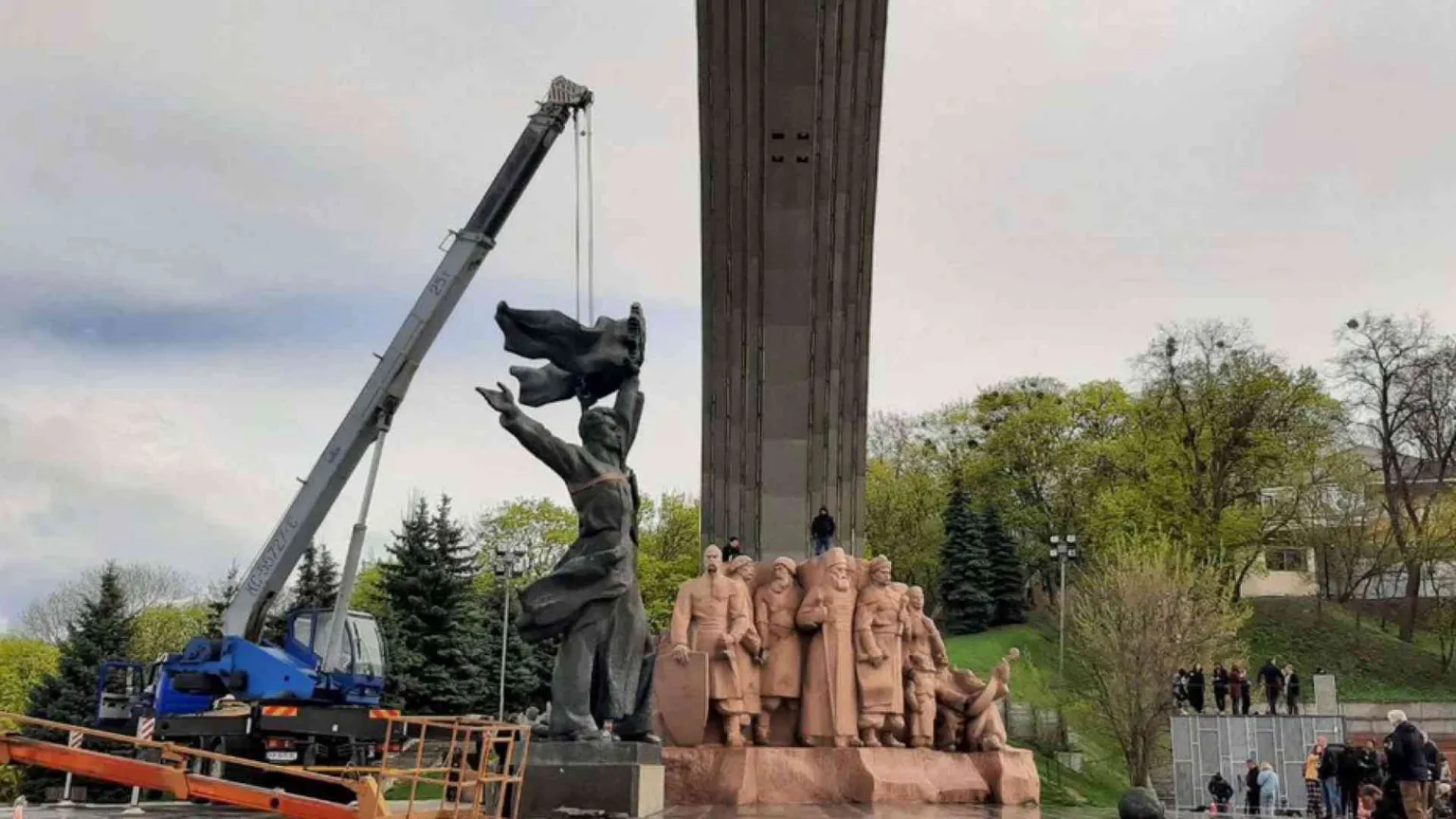 I russi anti Putin che nessuno vuole: in fuga da Mosca, ma scomodi a Kiev