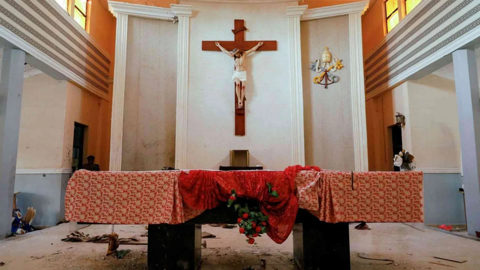 La strage in chiesa: Nigeria, il gigante di 250 etnie e la lotta per la terra