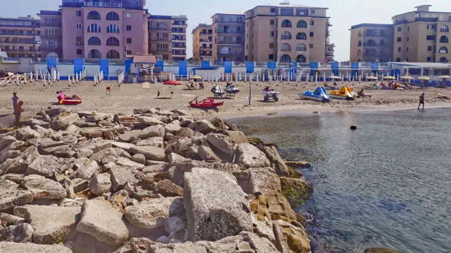 La storia di Said morto dopo aver salvato due bimbi in mare