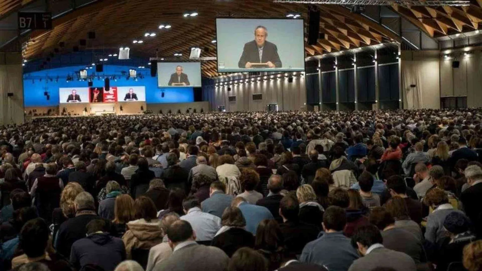 Farrell a Cl: «Il carisma non si trasmette per successione personale»