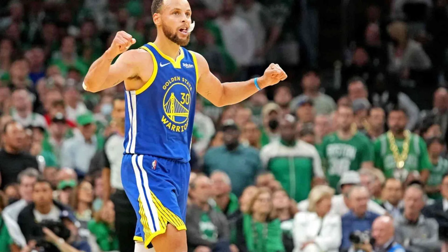 Curry il fenomeno, tra fede e canestri
