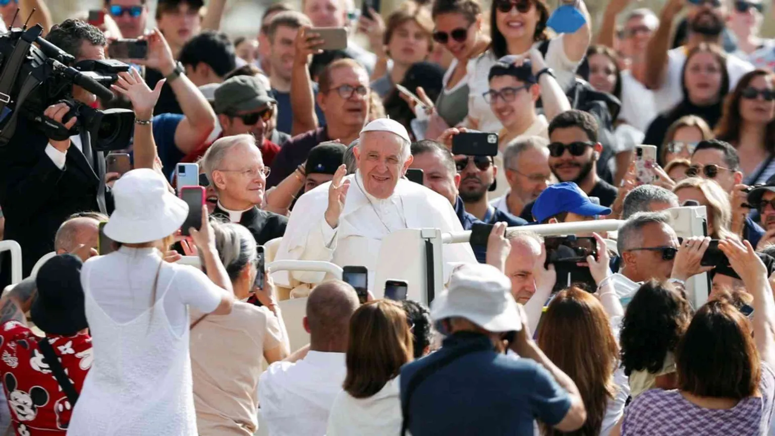 Il Papa: sgomento per l'uccisione di due miei fratelli in Messico
