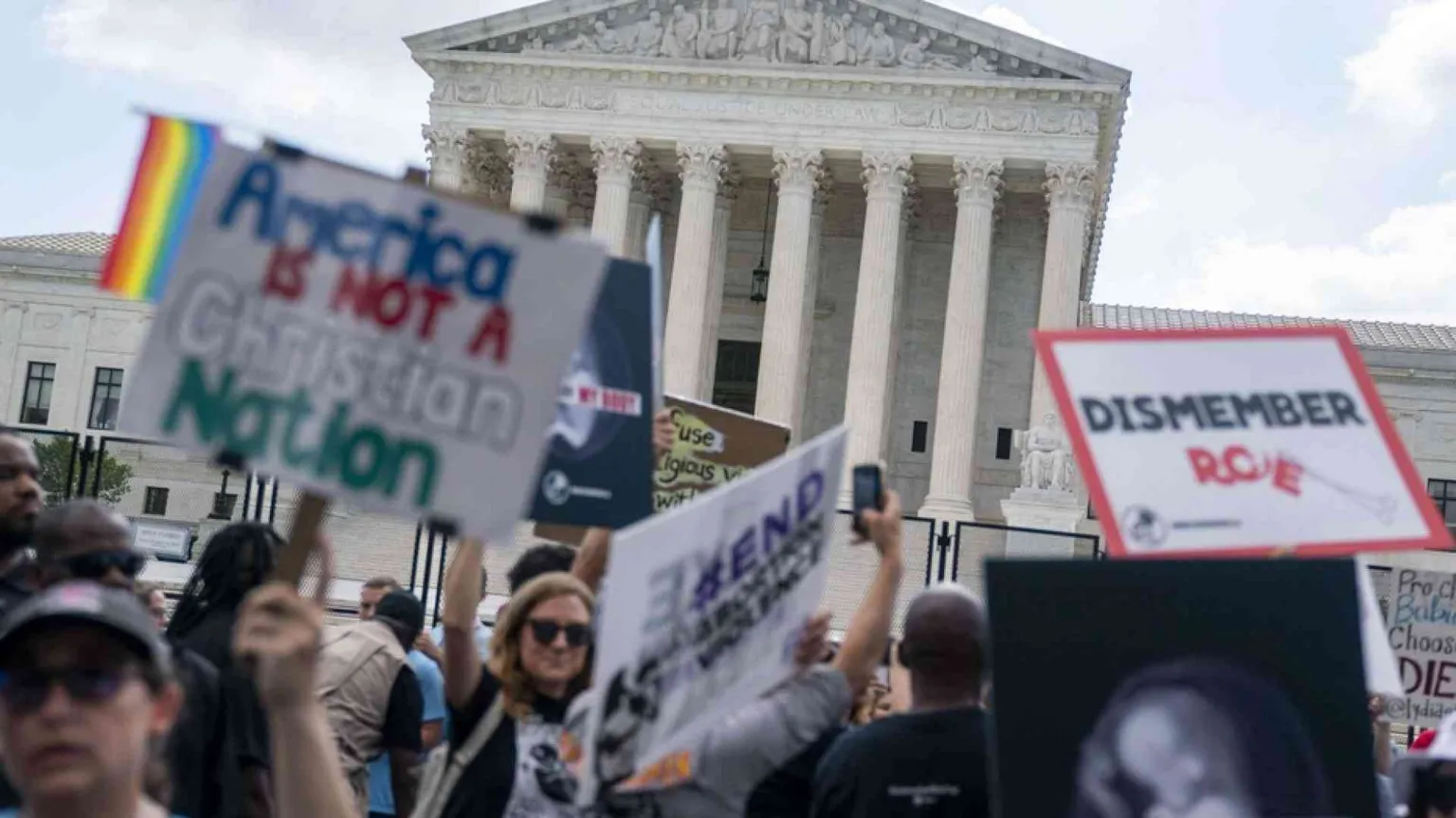 Aborto Usa, la sentenza «divide» anche in Italia: Pd e ministre insorgono