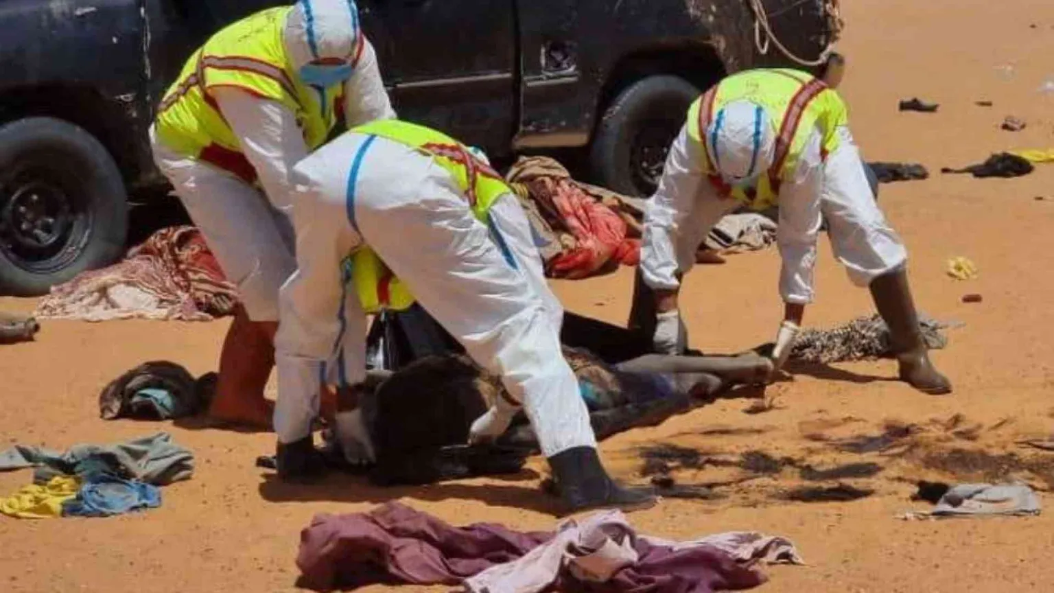 I corpi di 20 migranti nel deserto della Libia: morti di sete da 14 giorni