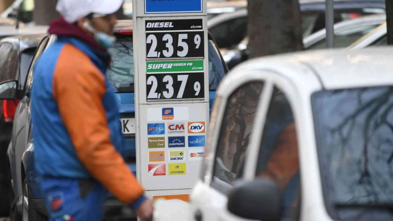 L'inflazione schizza all'8% è record da 36 anni