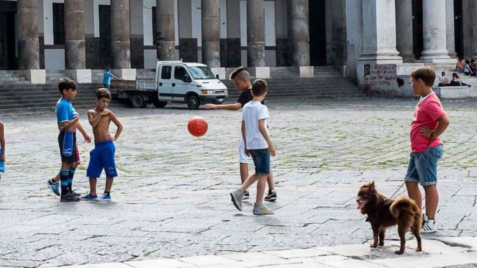 I bambini che lasciano scuola è emergenza sociale