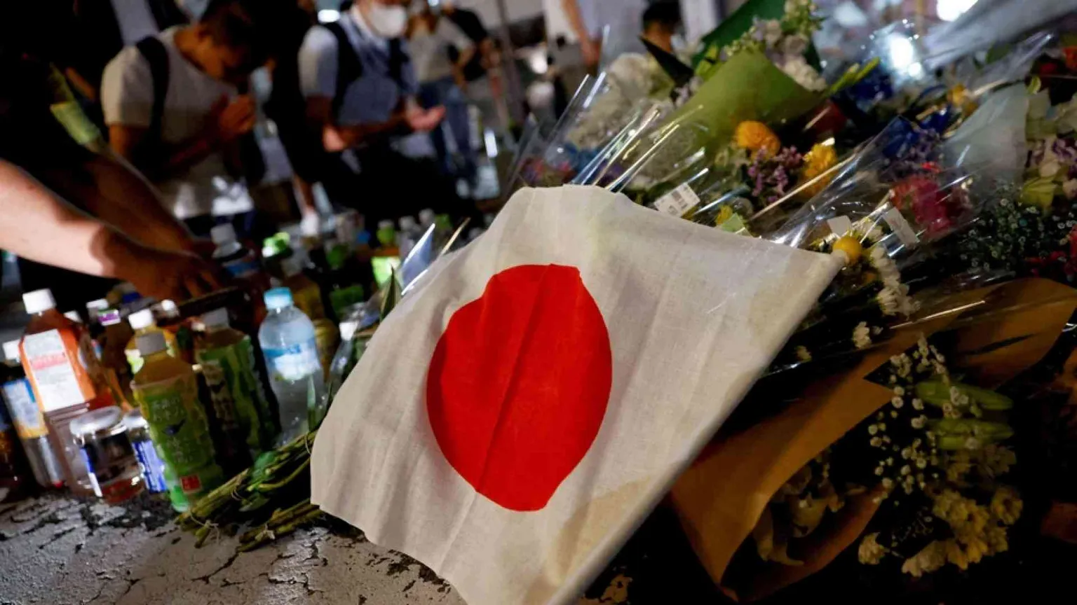 Assassinio di Abe, s'indaga sul movente. Il dolore del Papa