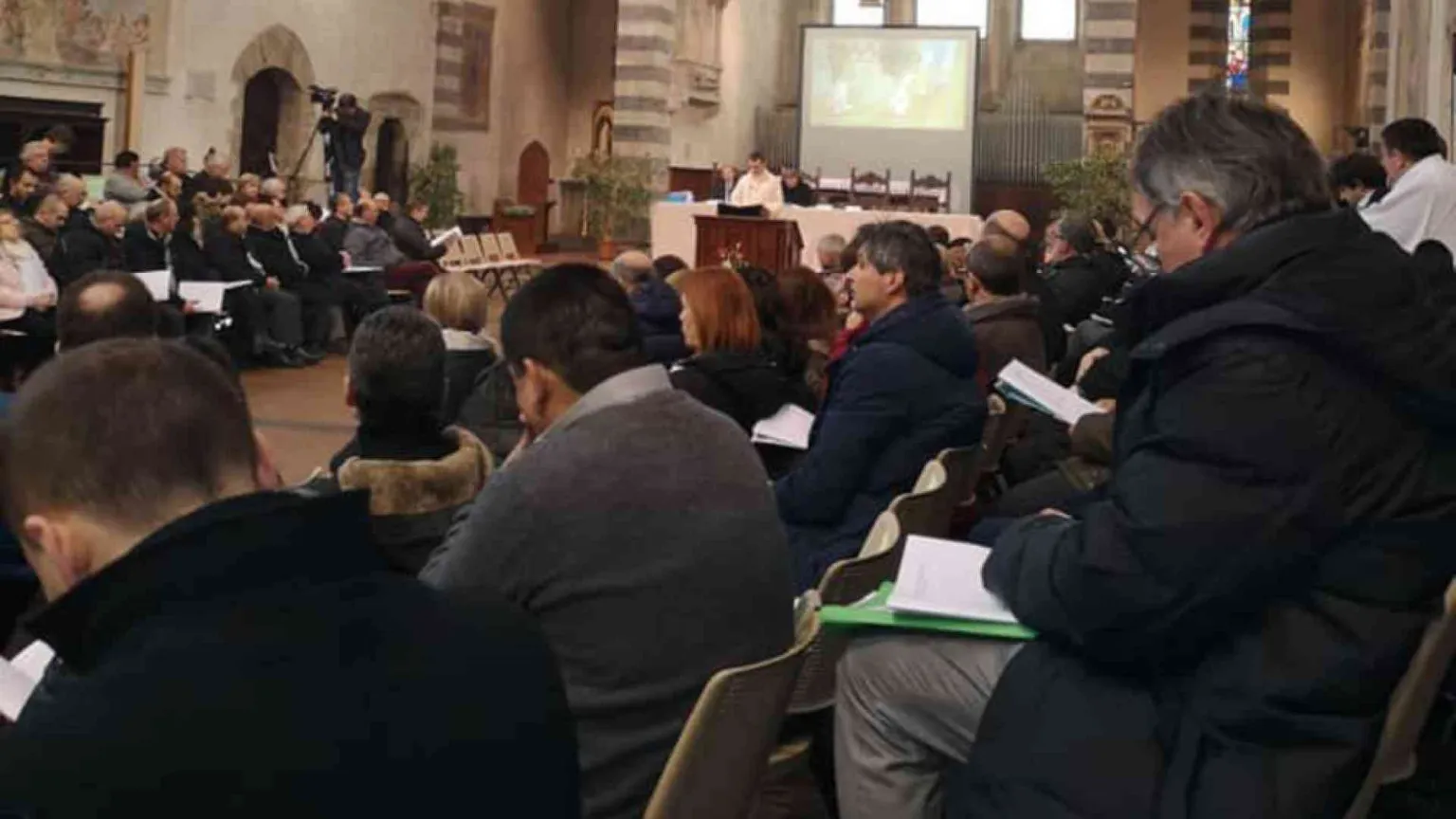 Secondo anno del Cammino sinodale della Chiesa italiana: i cantieri dell'ascolto