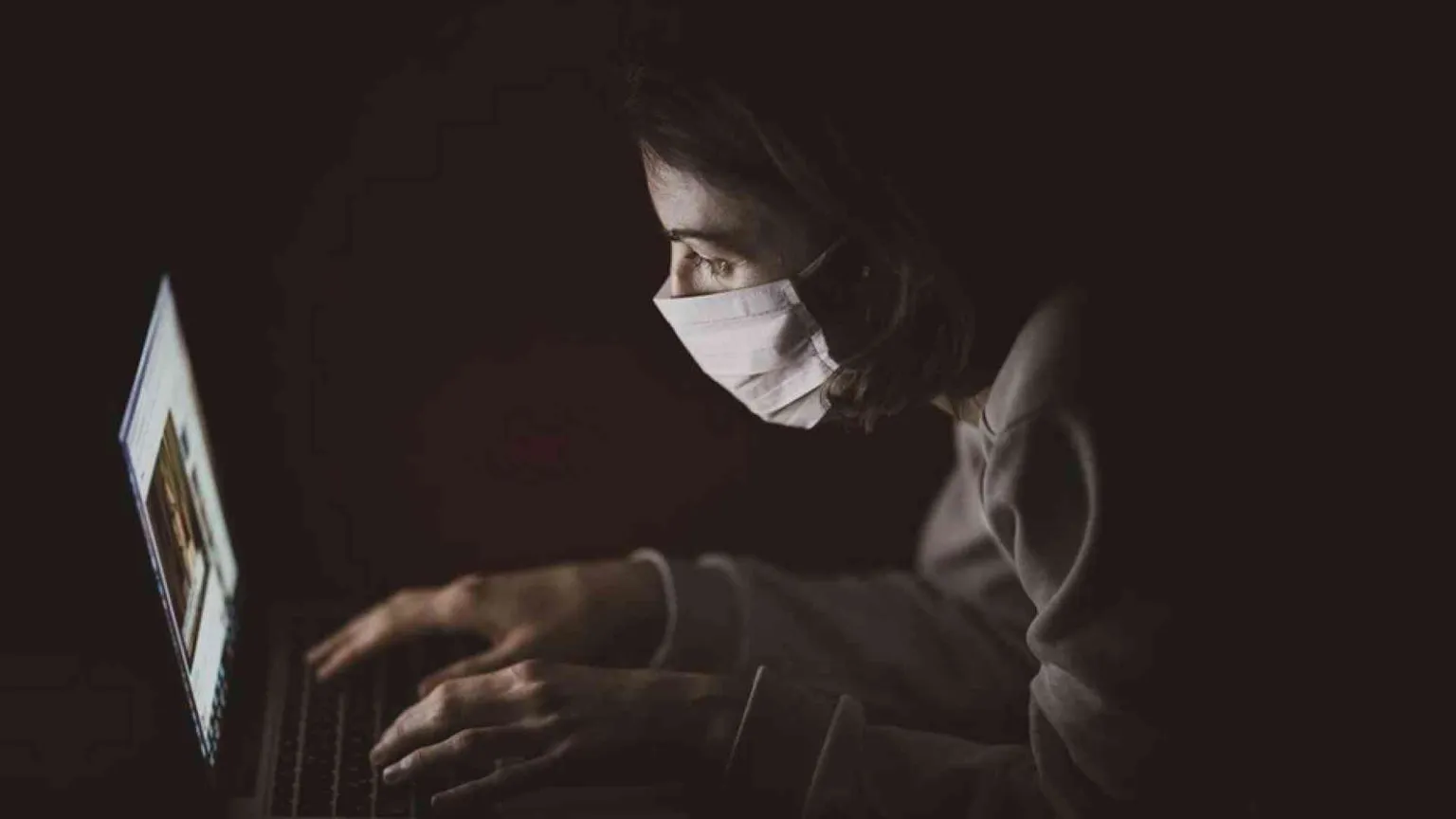 Il virus? Ora colpisce di notte
