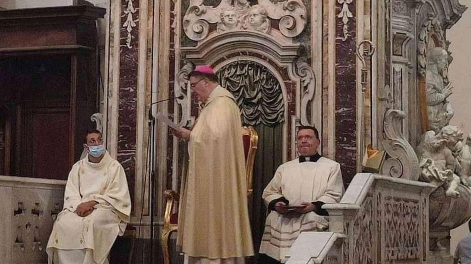 I ministeri una ricchezza. No alla clericalizzazione dei laici