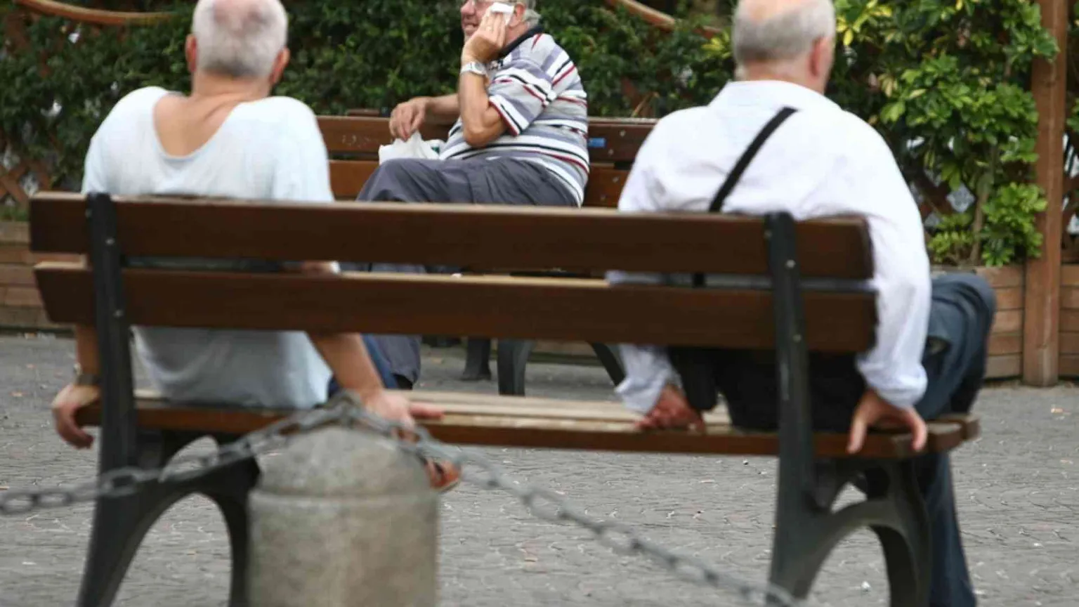 Società in cerca di idee nuove per il «secolo della vecchiaia»