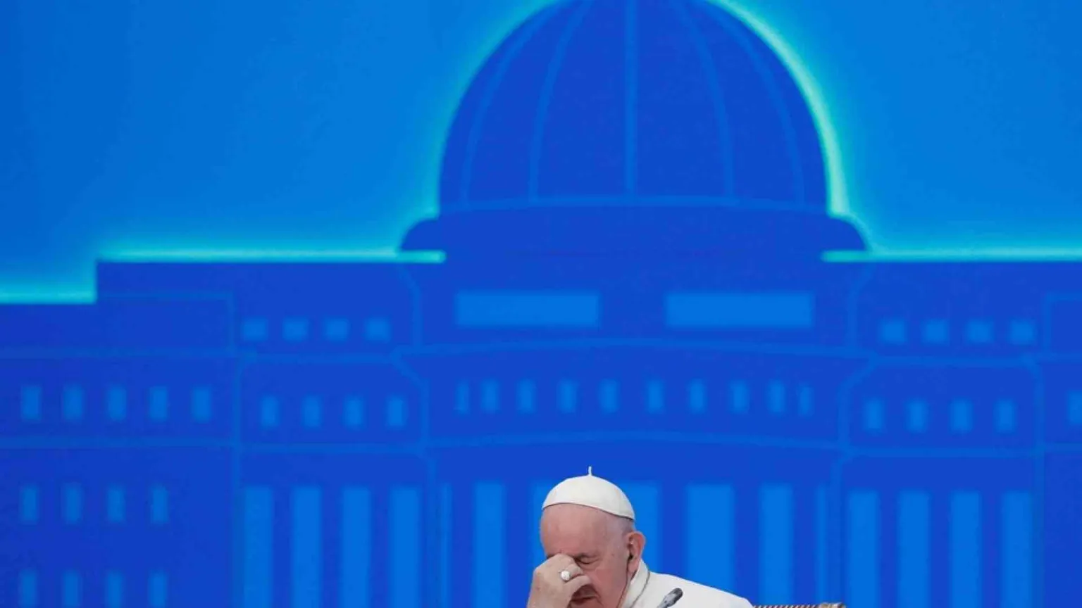 Il Papa: "Solo servendo la pace si resta nella storia"