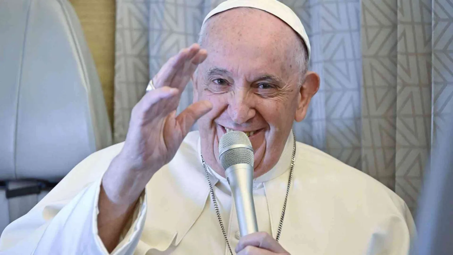 Il Papa: l'Occidente è in decadenza. All'Italia servono grandi politici