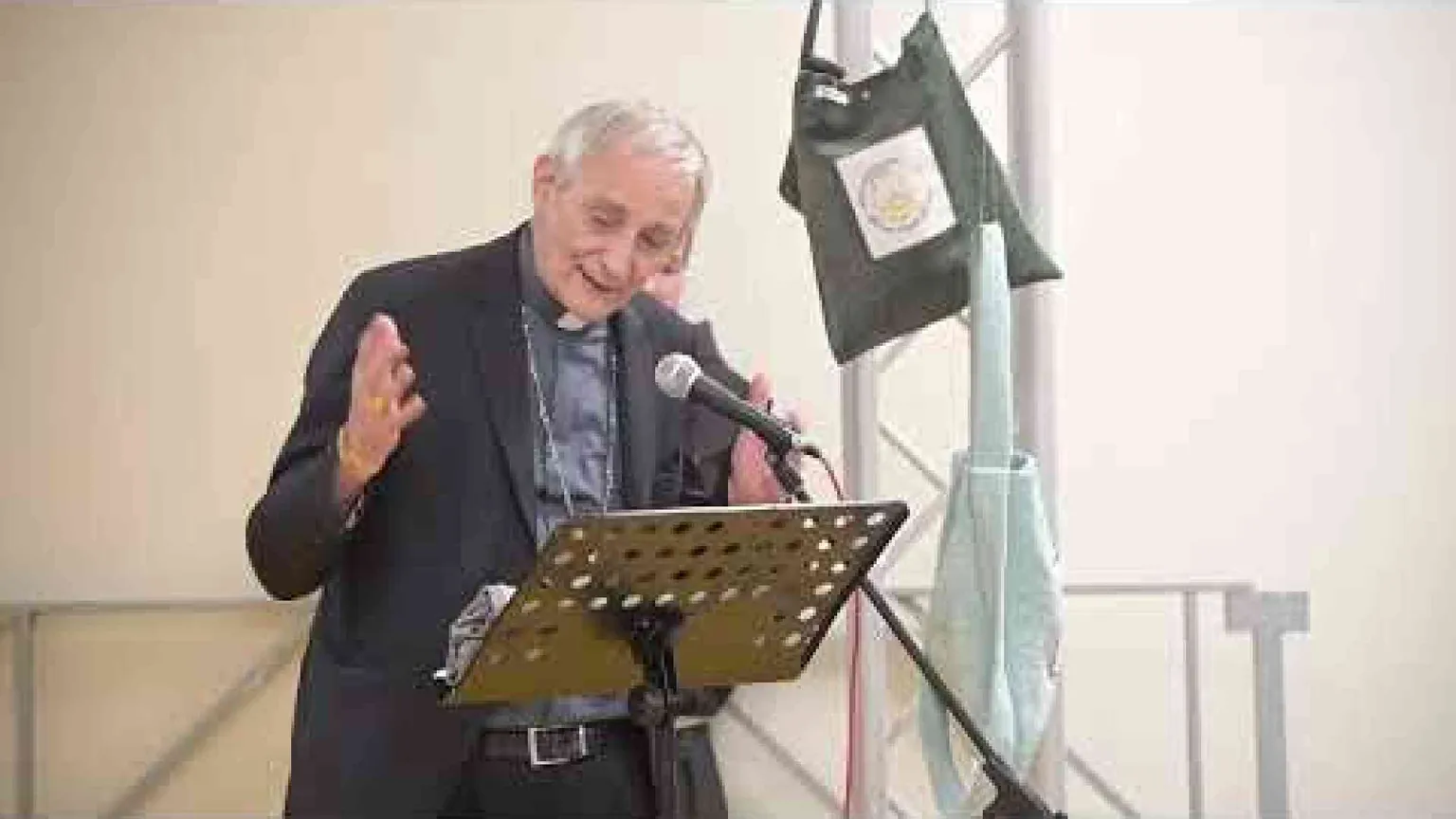 Il cardinale Zuppi in visita al carcere di Matera / VIDEO