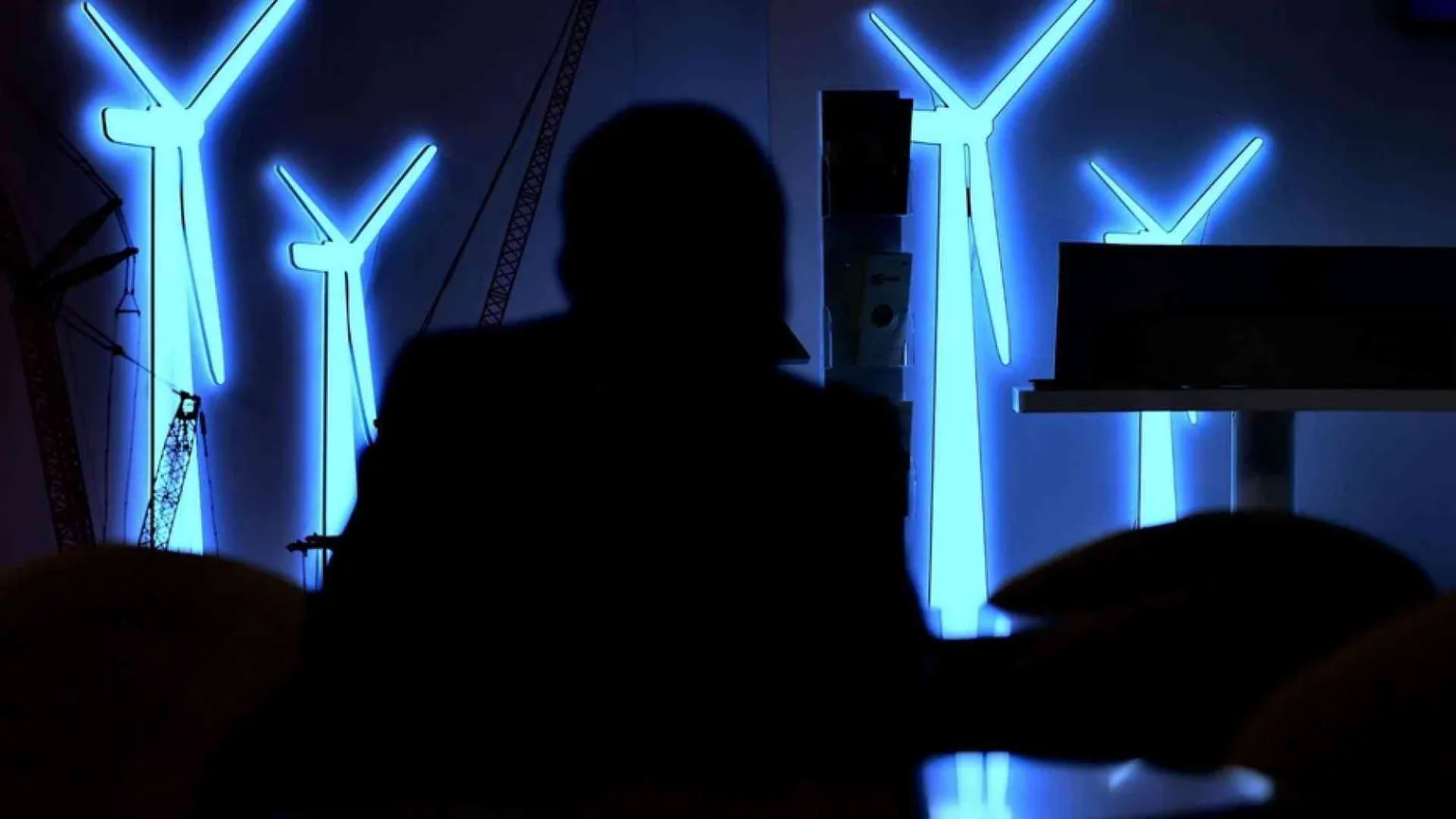 Costo finale dell'elettricità, è ora di spingere l'energia sostenibile