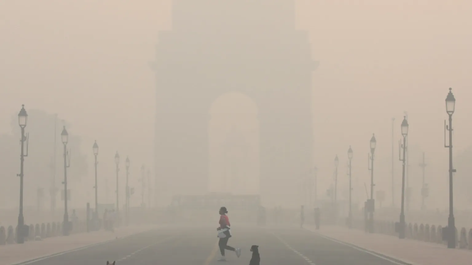 A New Delhi inquinamento record, l'allarme delle autorità