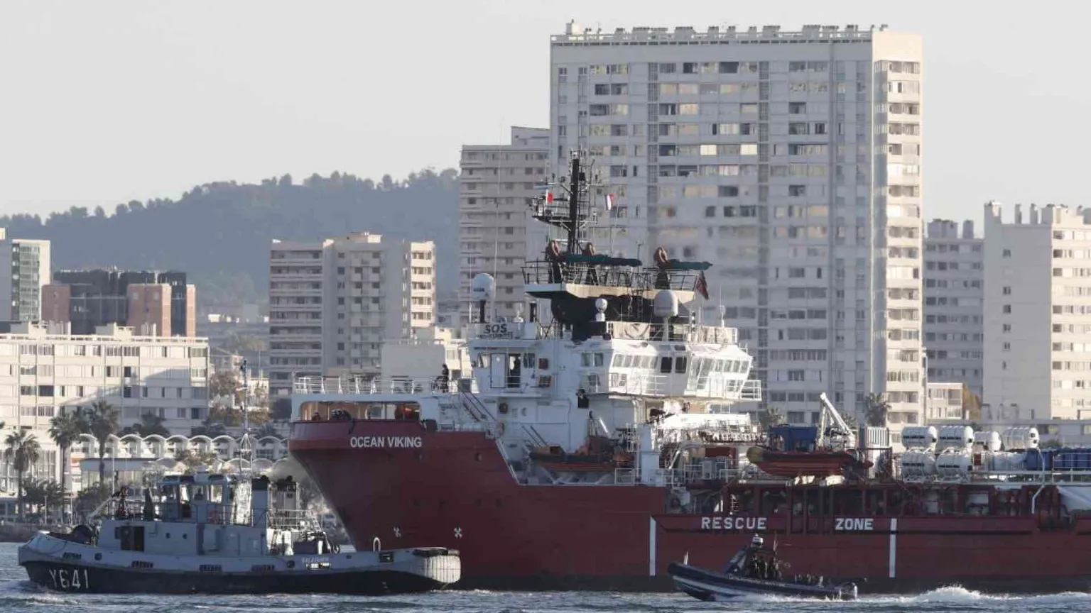 Dalla Ocean Viking tutti a terra. Parigi blocca gli accordi di redistribuzione
