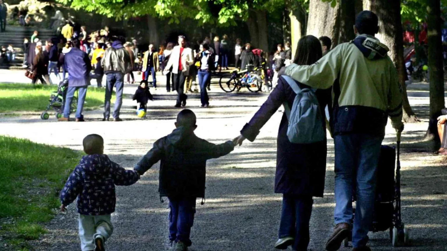 Quattro figli e 100 euro in meno, la beffa dell'assegno unico (e dell'Inps)