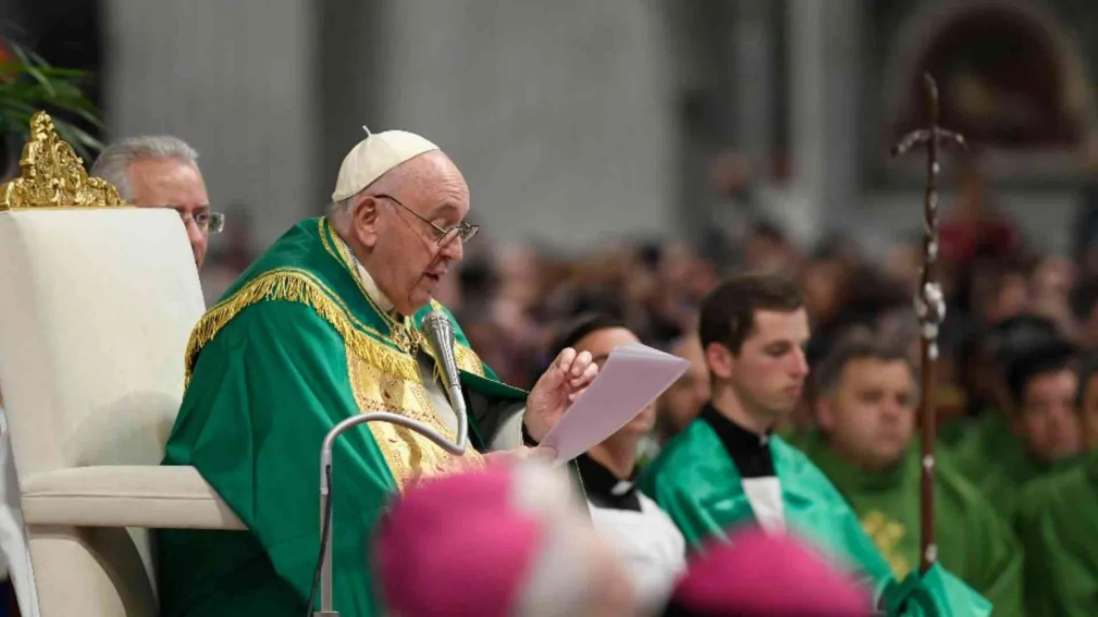 Il Papa: c'è la terza guerra mondiale, chiediamoci cosa fare