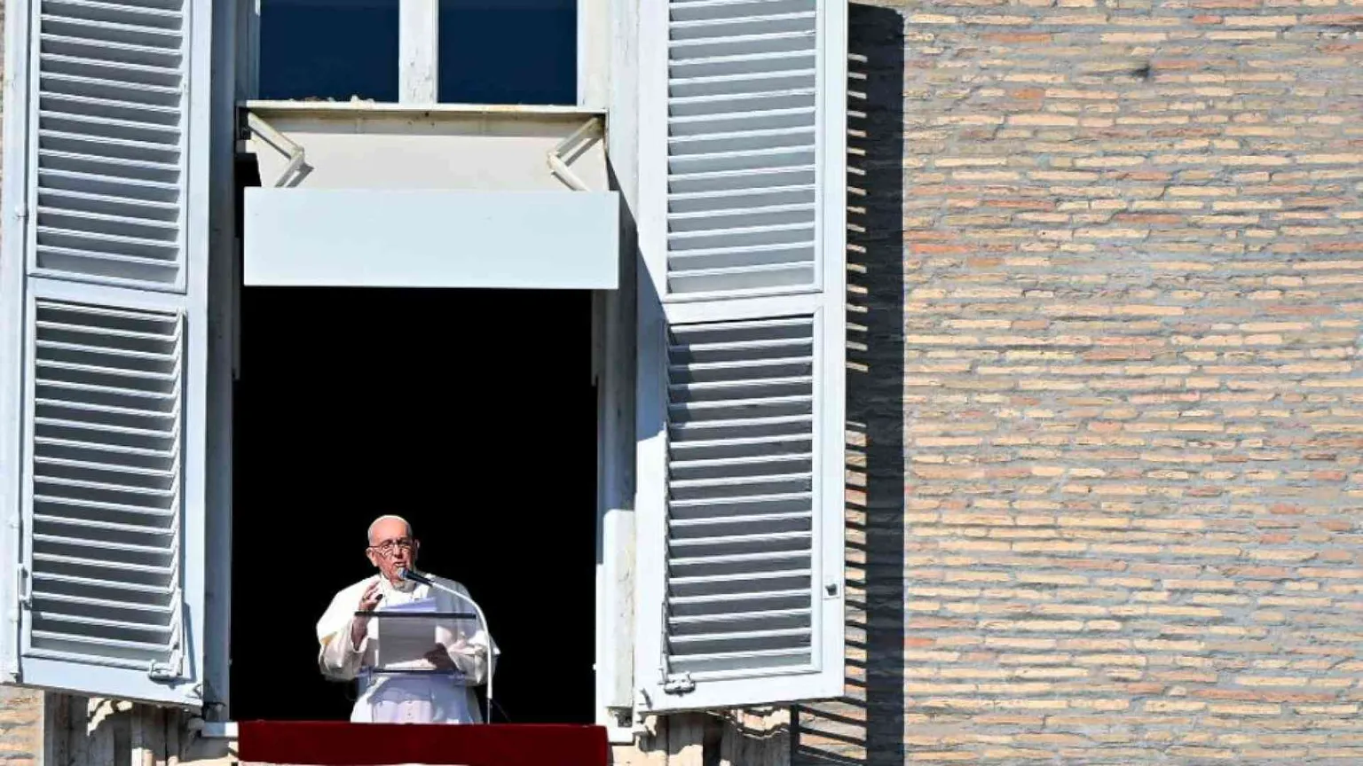 Francesco: la pace è possibile, non rassegniamoci alla guerra