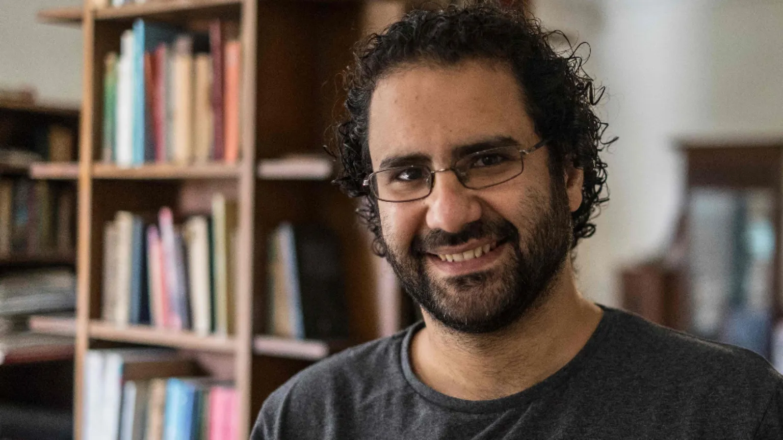 L'attivista Alaa Abdel Fattah è vivo. Il «sollievo» della famiglia