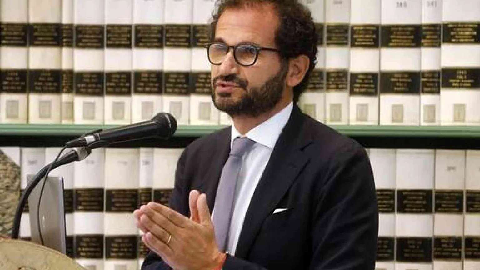 Scoppia il caso Gemmato anti-vaccini: il Pd e Calenda chiedono le dimissioni