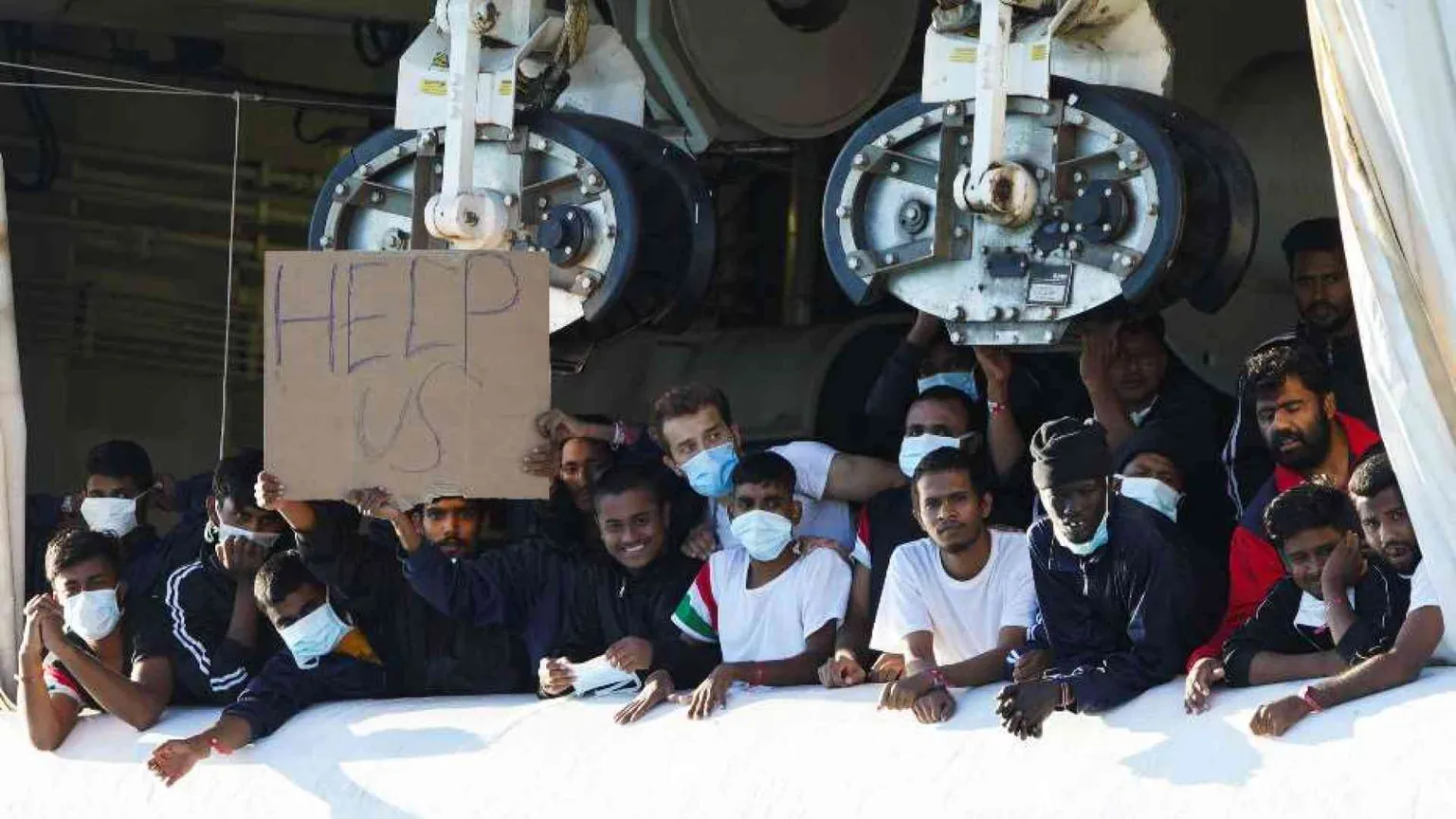 Migranti, è vero che le navi delle Ong fanno aumentare gli sbarchi? No...