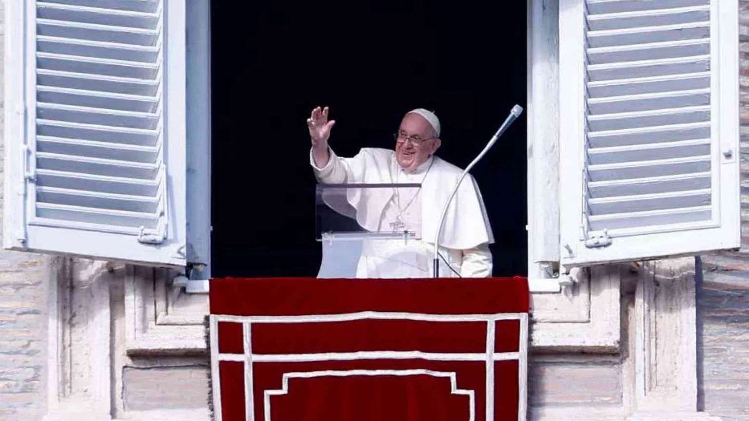 Papa Francesco: nelle crisi non cedere alla rabbia, aprirsi alle sorprese