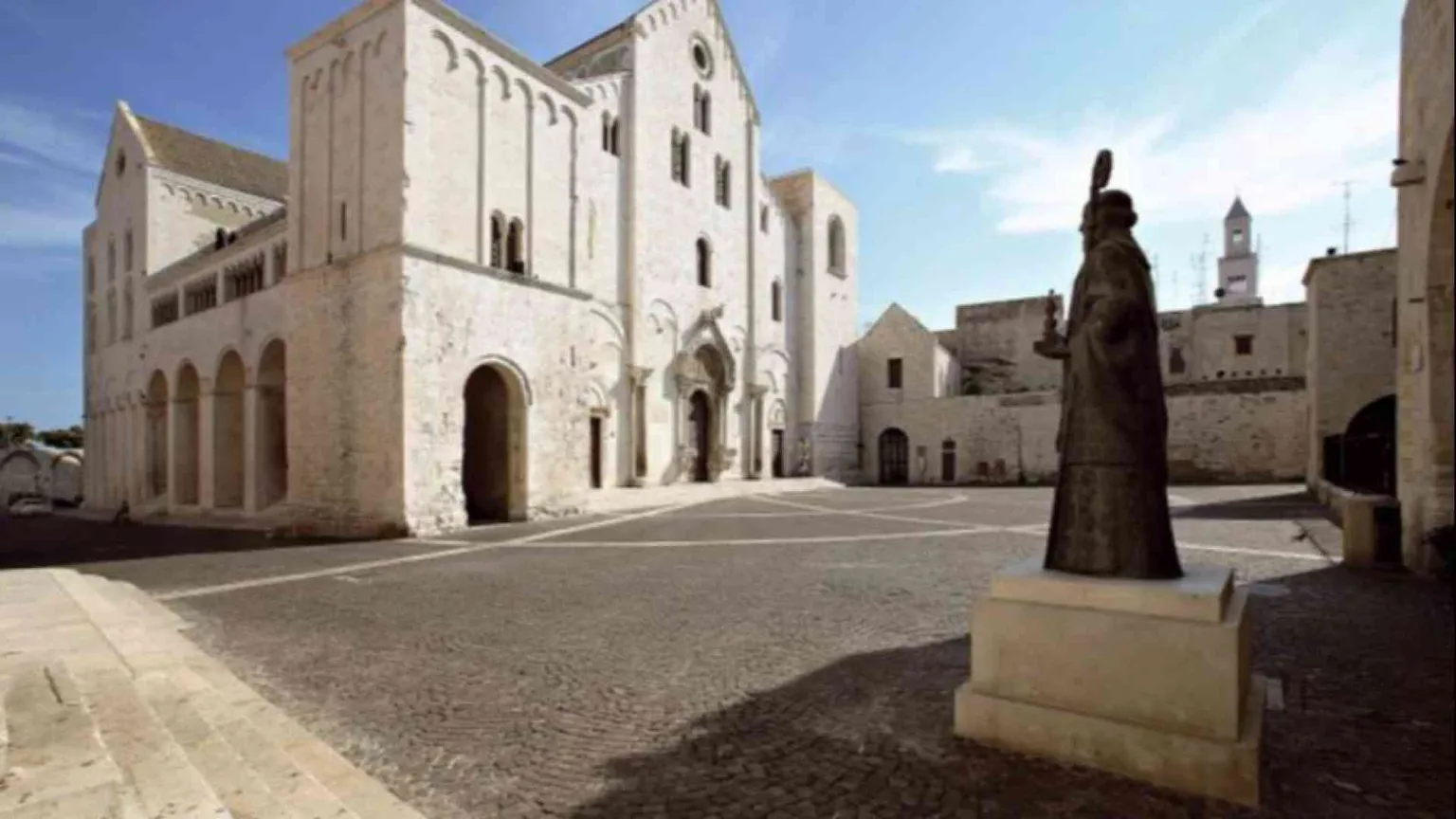 Bari, sulla tomba di san Nicola la preghiera ecumenica per la pace