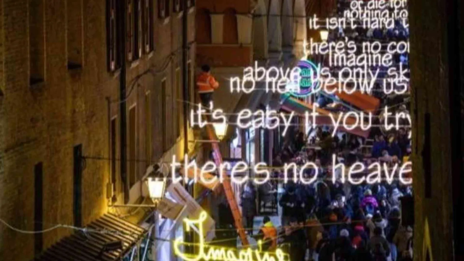 Bologna "immagina" un Natale senza religione