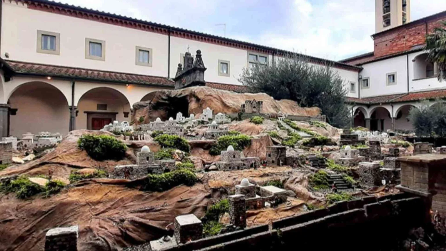 San Romano e i suoi cent'anni nella terra delle Natività d'Italia