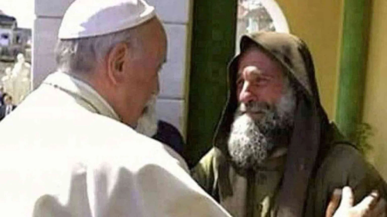 Il Papa: ha consolato i poveri nei quali vedeva il volto di Gesù