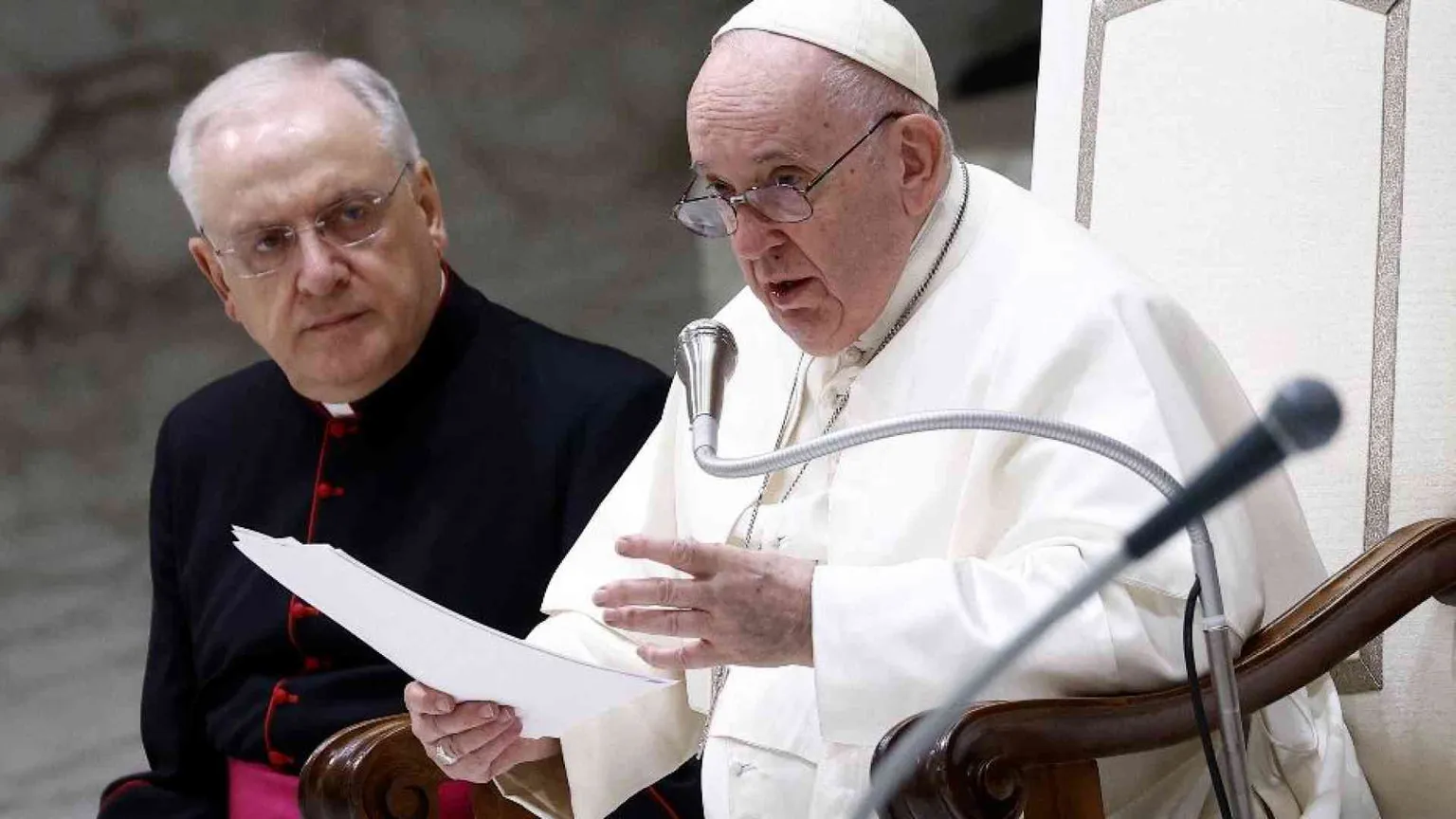 Il Papa: preghiamo per padre Achi e per i cristiani perseguitati