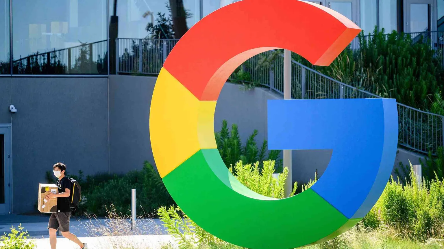 Hi-tech, l'impatto dei tagli dei colossi Usa sul digitale italiano