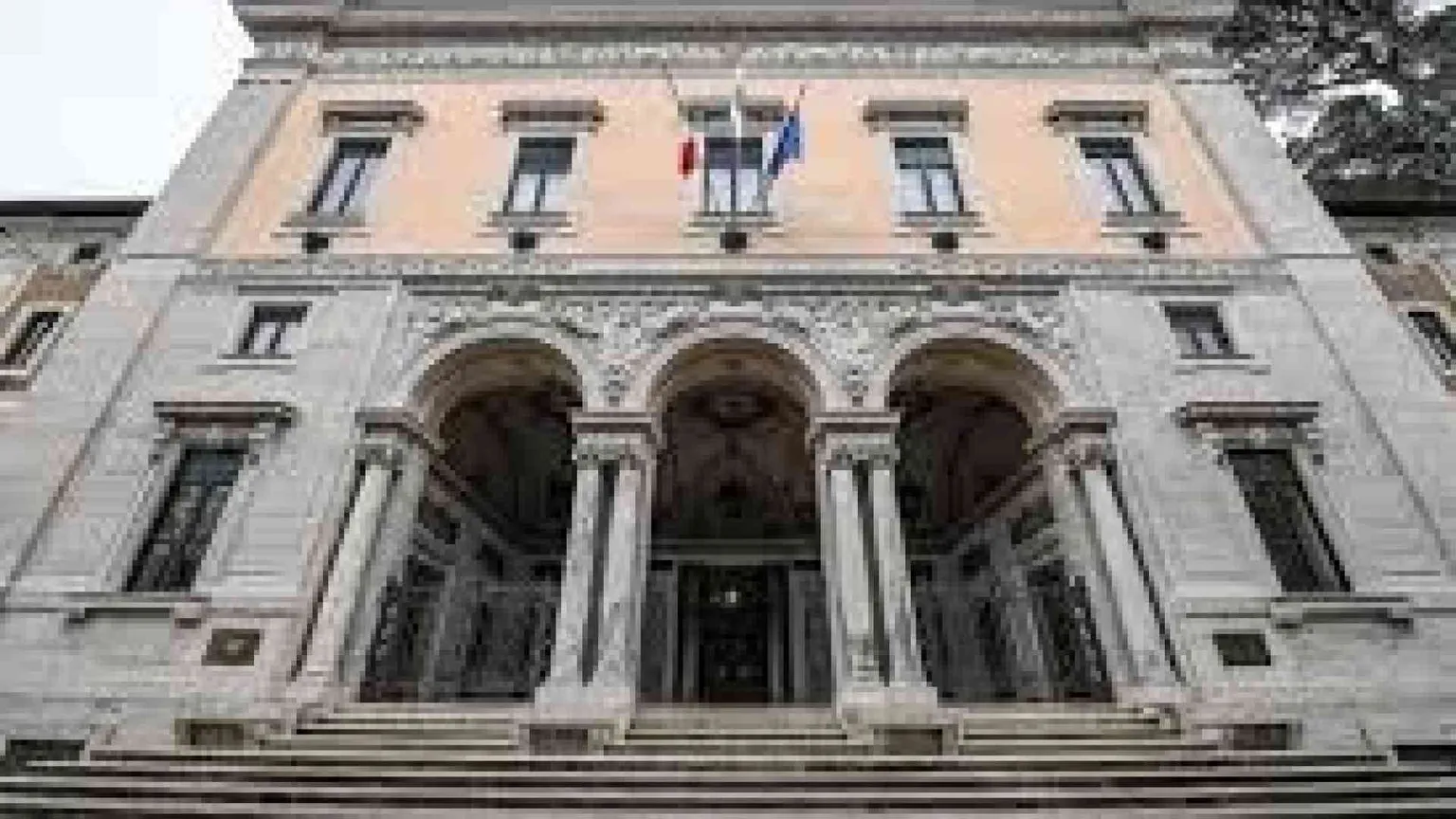 Contratti, quasi il 62% è da rinnovare