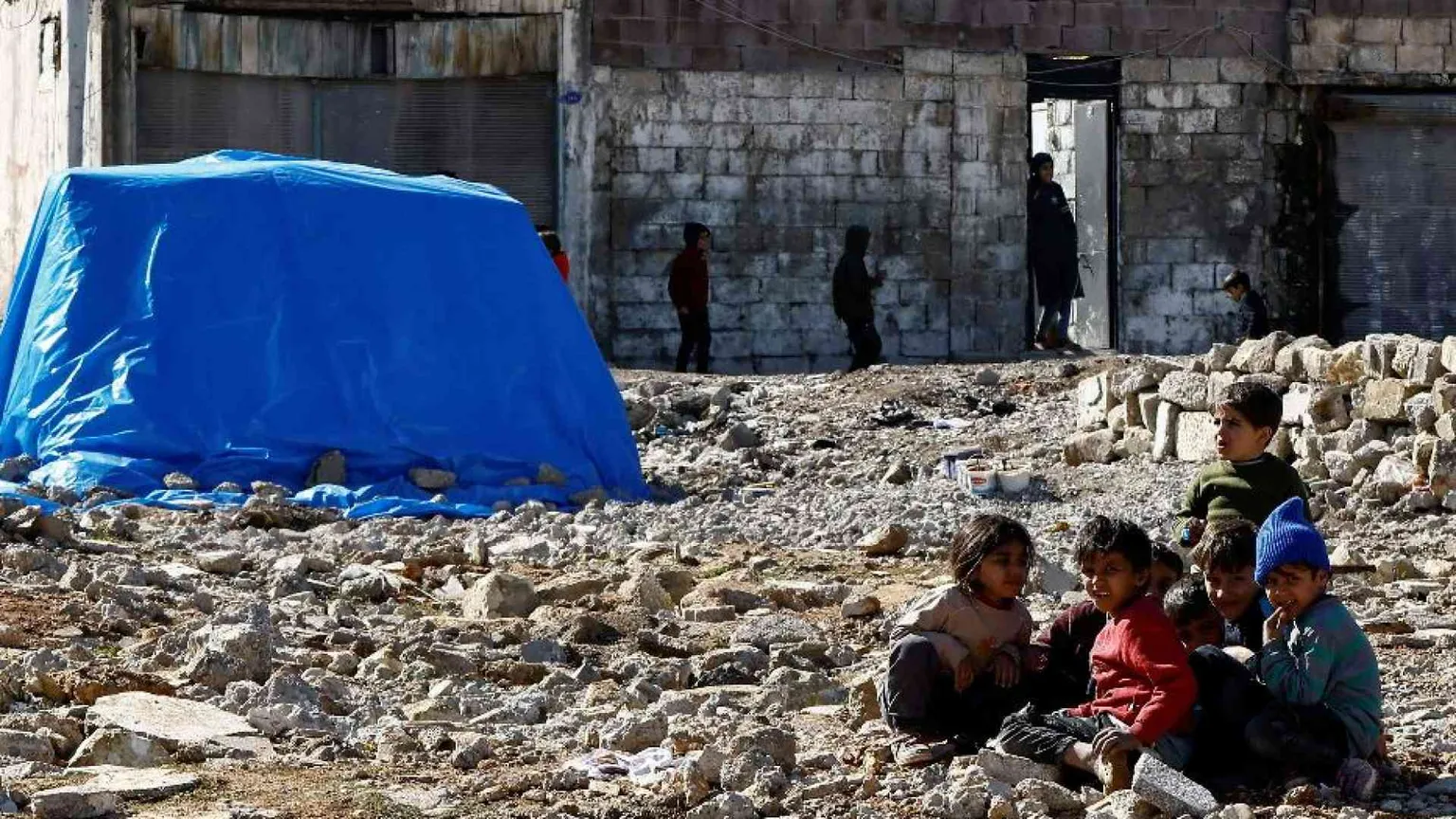 «La Turchia continua a negare l’ingresso dei soccorsi nei villaggi curdi»