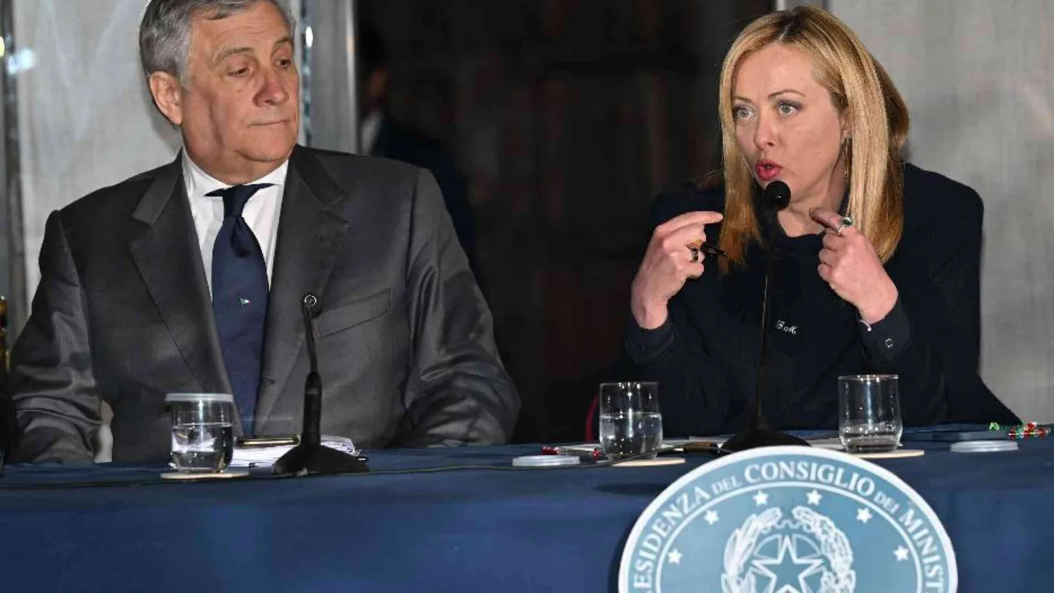 Stretta sui trafficanti, più sorveglianza in mare: le misure del governo
